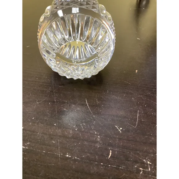 Gorgeous Waterford Crystal Star Pattern 2001 Annual Egg Paperweight